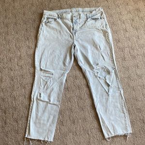 Old navy distressed boyfriend jeans 18T high rise